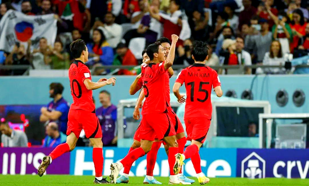 足球小组赛落幕,强队悉数晋级 足球小组赛落幕,强队悉数晋级