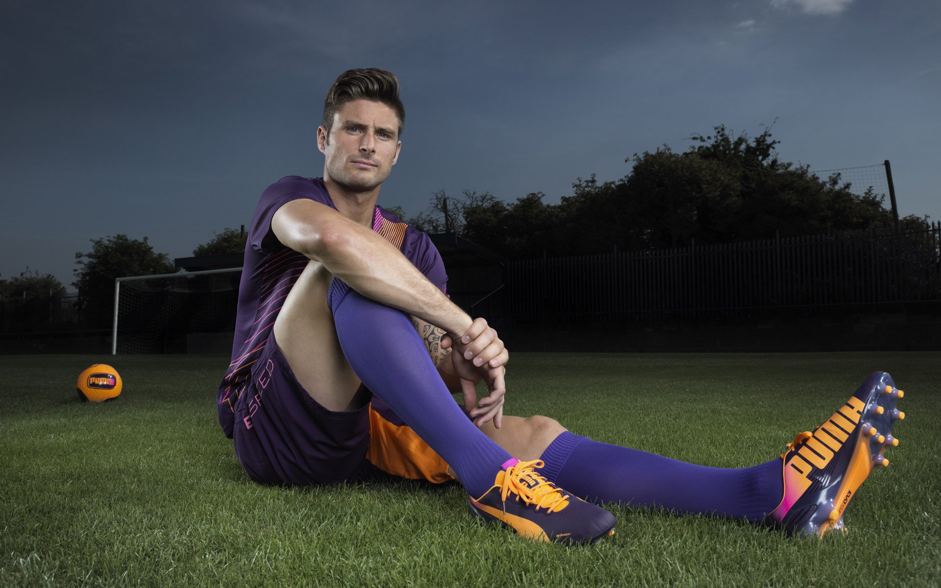 超维折叠,当塞维利亚铁血点燃东决战场,久保建英的篮球足球二重奏